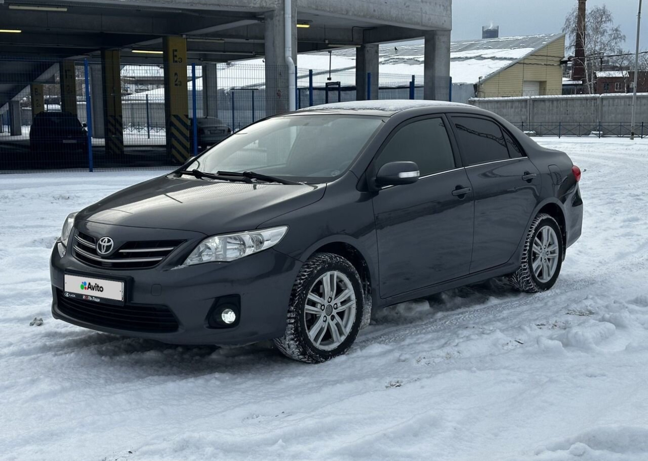 автомобиль Toyota Corolla 2012