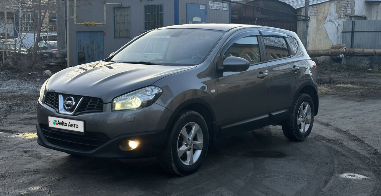 автомобиль Nissan Qashqai 2012