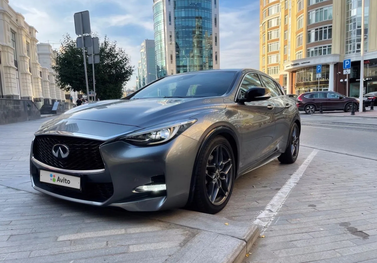 автомобиль Infiniti QX 30S 2016